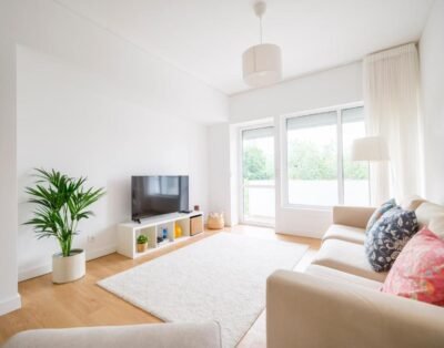 Olivais Spacious Apartment near airport